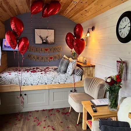 Oakies Farm Stays Llandovery Esterno foto