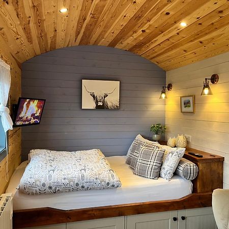 Oakies Farm Stays Llandovery Esterno foto