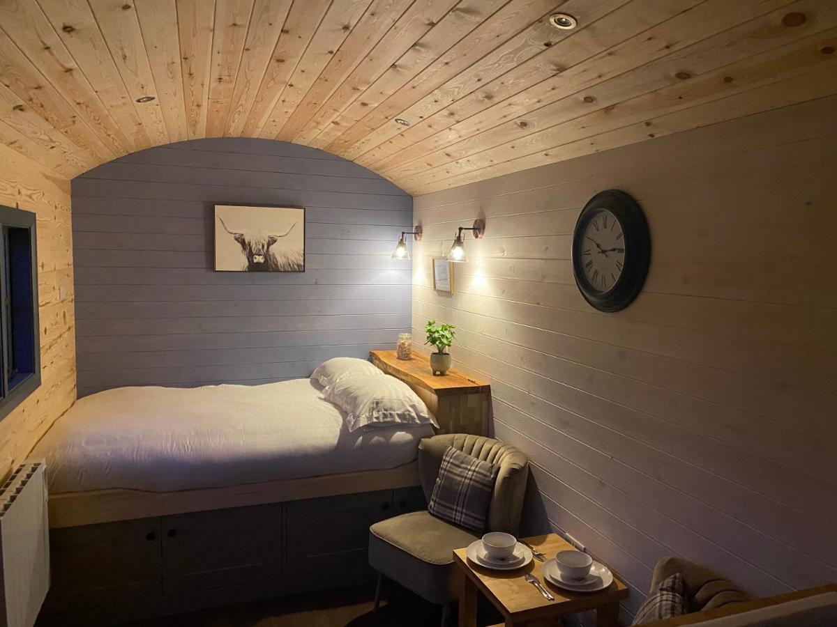 Oakies Farm Stays Llandovery Esterno foto