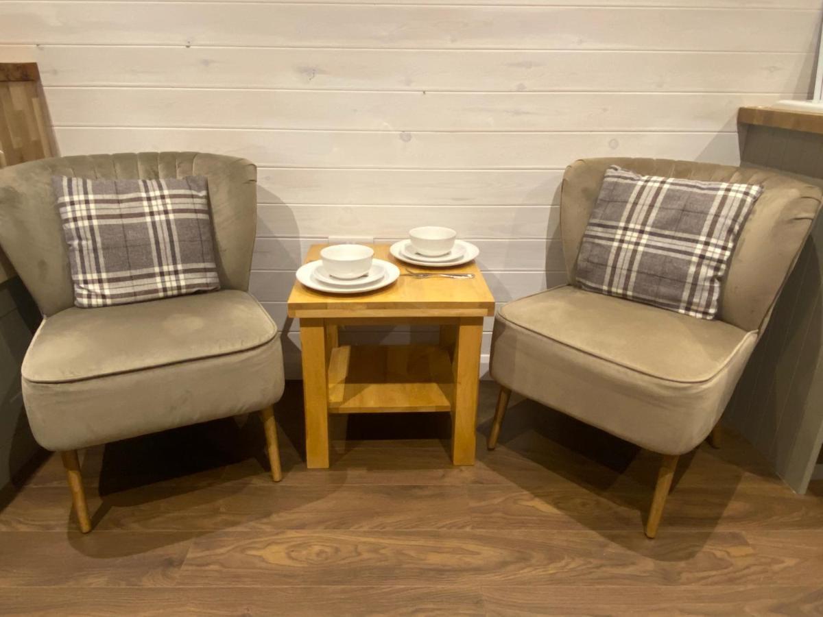Oakies Farm Stays Llandovery Esterno foto