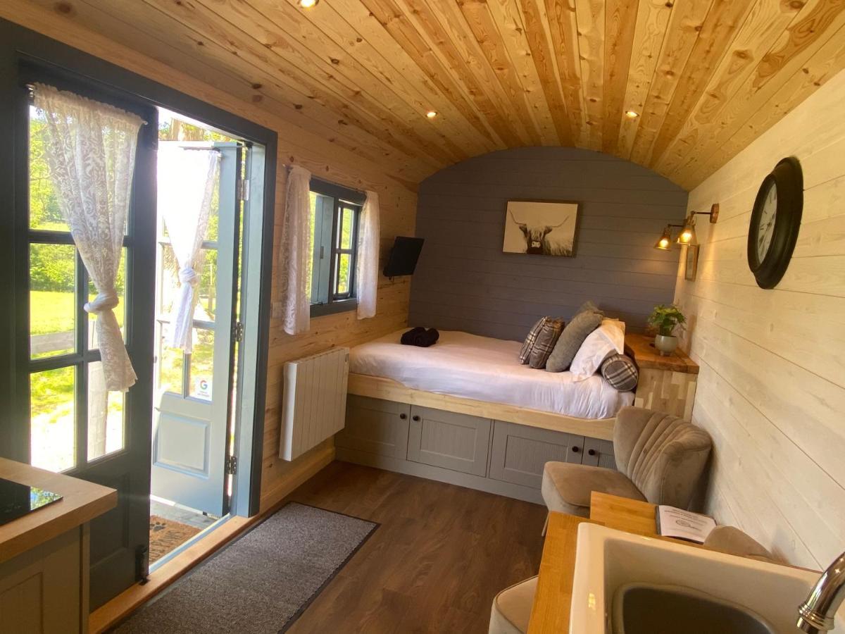 Oakies Farm Stays Llandovery Esterno foto