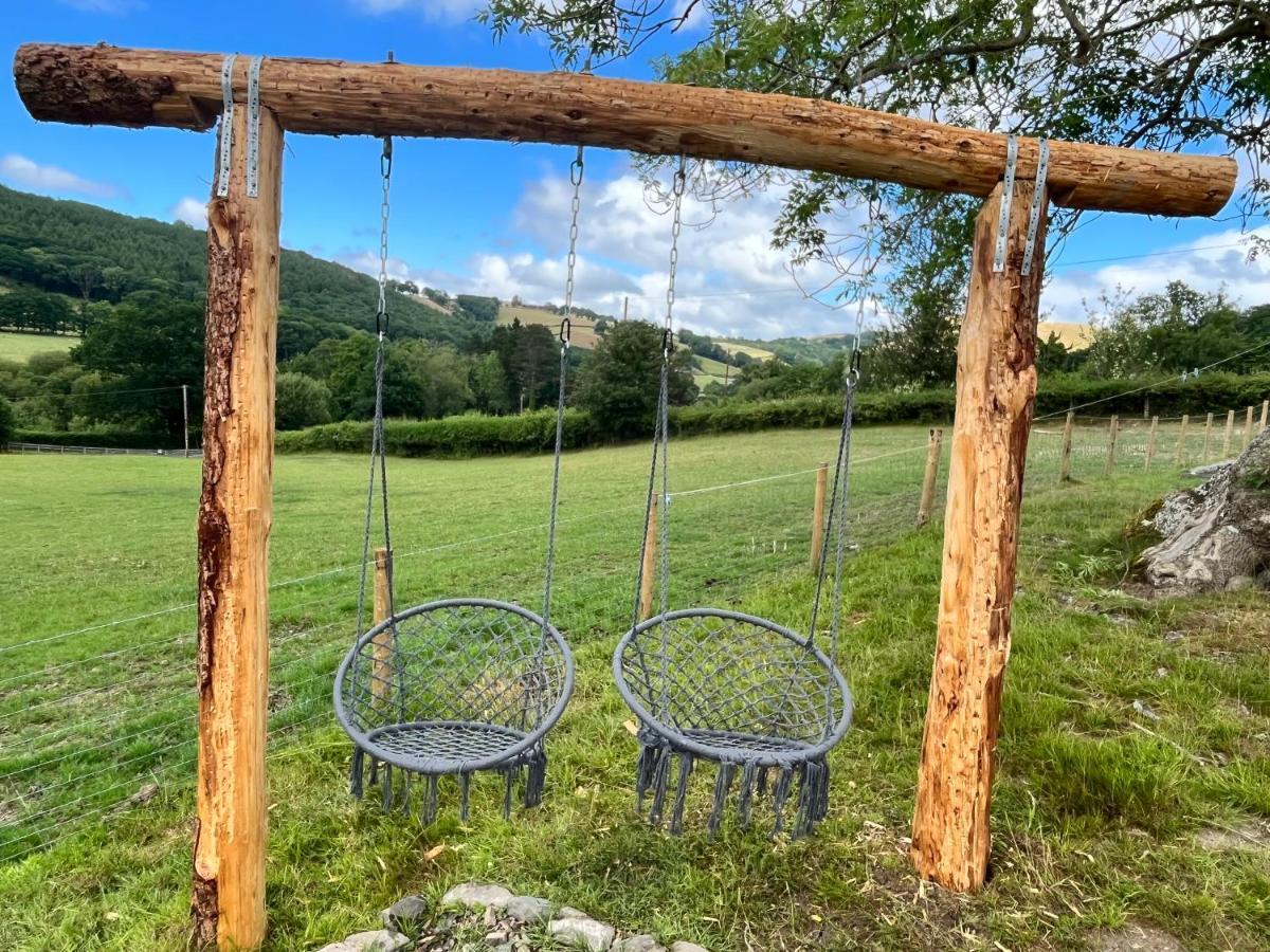 Oakies Farm Stays Llandovery Esterno foto