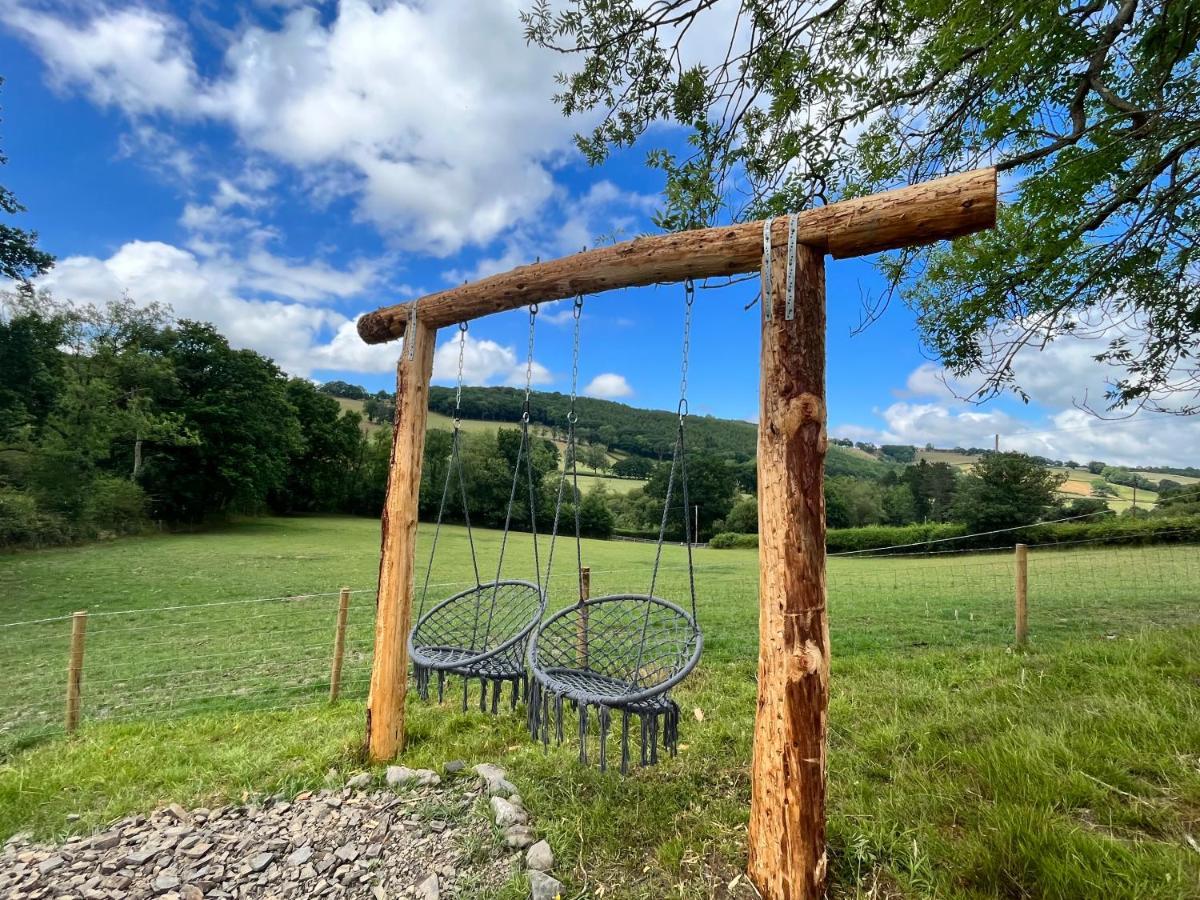 Oakies Farm Stays Llandovery Esterno foto