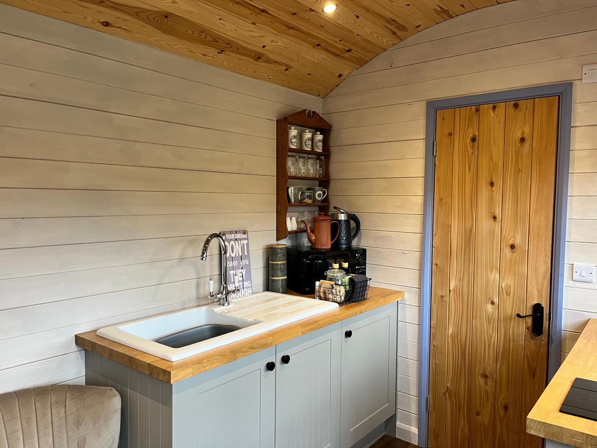 Oakies Farm Stays Llandovery Esterno foto